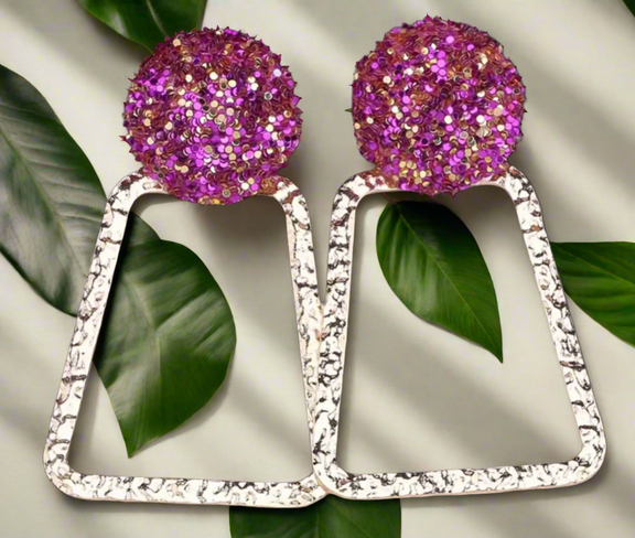 Reina - Desiree W.A.R Store