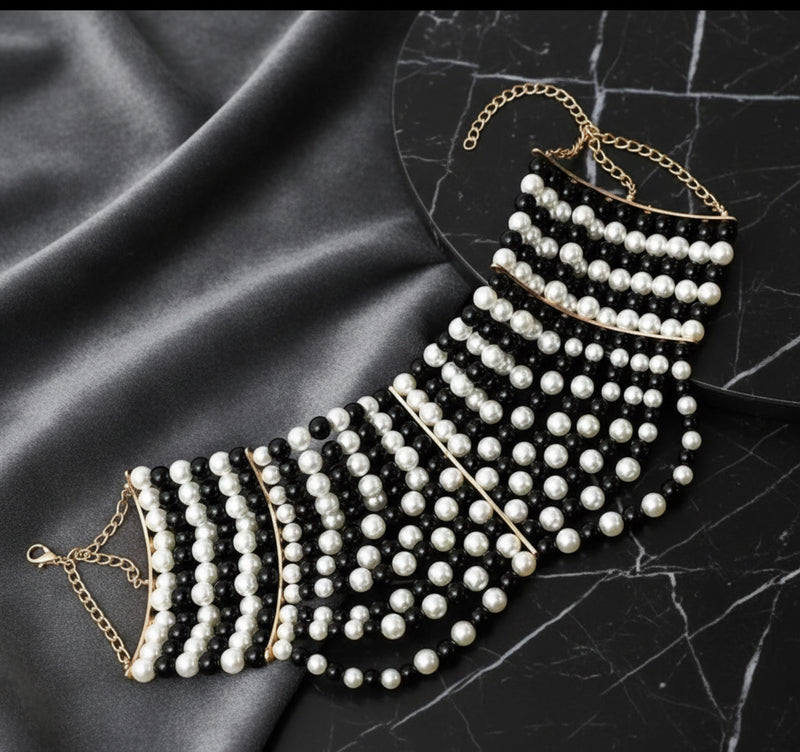 Miss Universe Pearl Collar